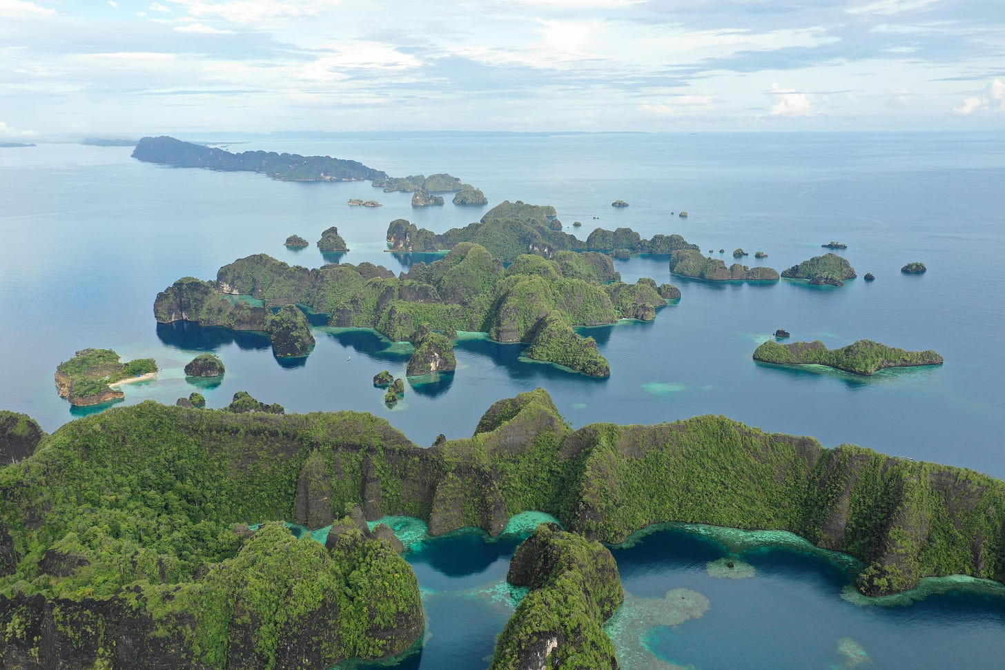 Tropical Archipelago on Sea · Free Stock Photo