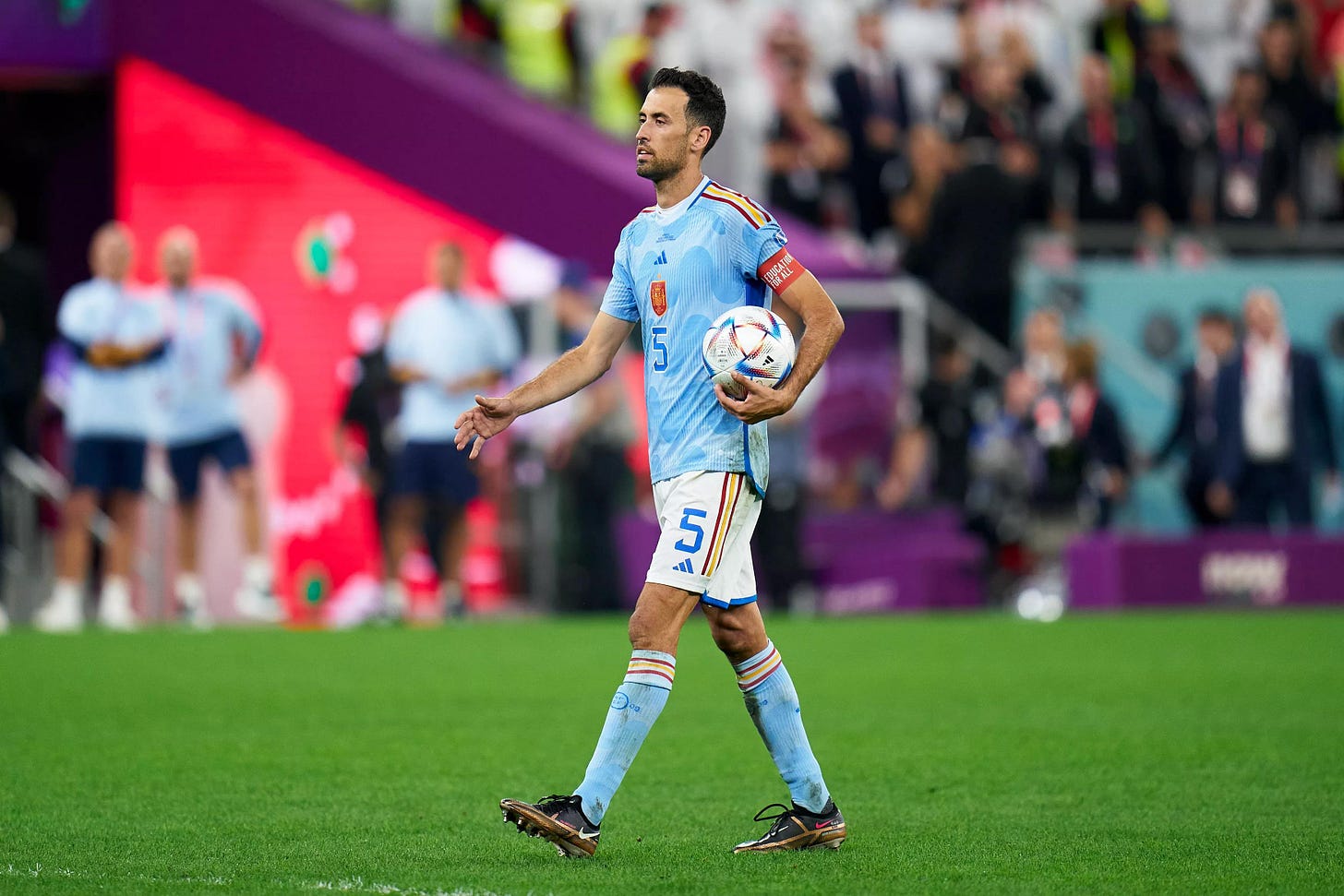 Busquets calls time on international career