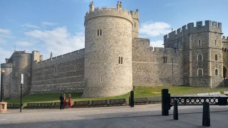 A stone castle with Westgate, Canterbury
AI-generated content may be incorrect. A stone castle with Westgate, Canterbury
AI-generated content may be incorrect.