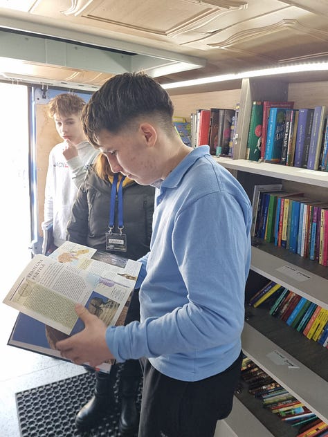 BookTruck la Poieni & Valea Drăganului