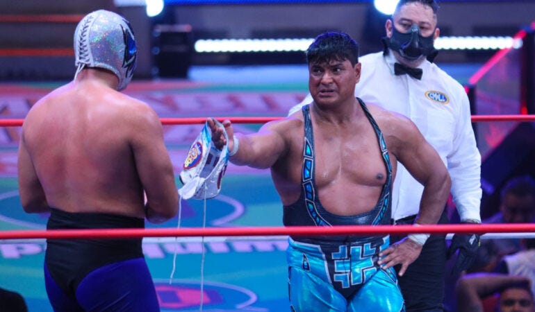 Atlantis Jr. despojó de la máscara a Stuka Jr. en el evento principal del 89  aniversario del CMLL | ESTO en línea