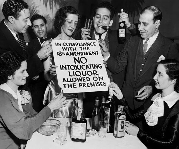 Prohibition Photo 1920s Beer Drinking Photograph Speakesy Brewery Bar Cart  Decor Man Cave Bootlegging Whiskey Tavern - Etsy Norway