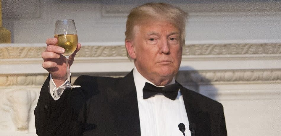 Trump Toasts UN With Wine Glass Full Of Diet Coke And Twitter Explodes