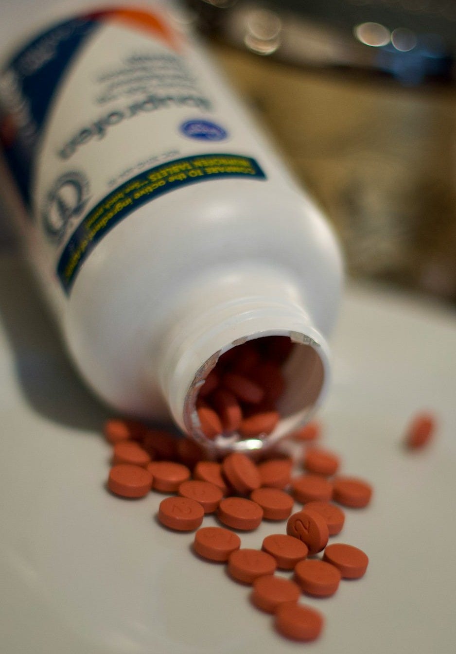 equate allergy relief tablets bottle