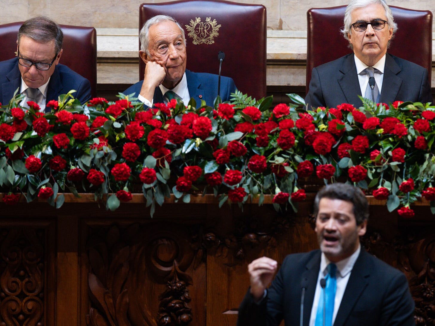 Marcelo ignora ataques da direita a pagamentos às ex-colónias
