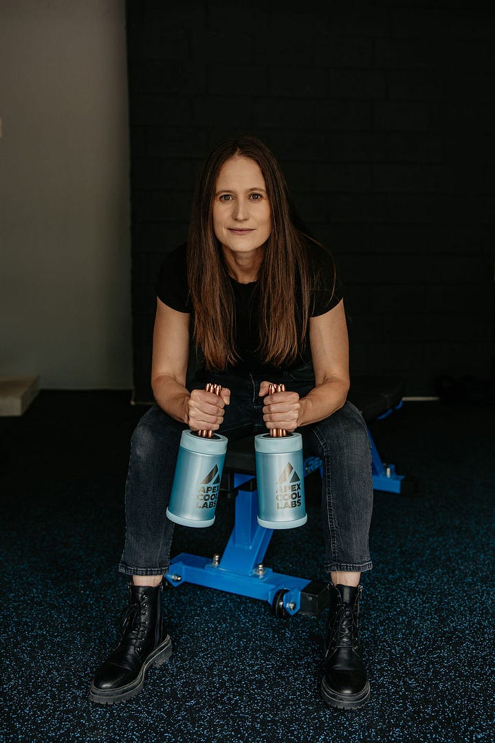 Palm cooling devices for performance and recovery