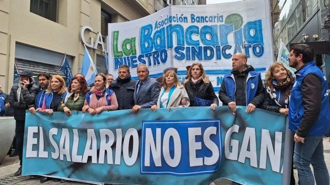 La Bancaria emitió un comunicado frente a la cautelar de la Justicia del Trabajo.