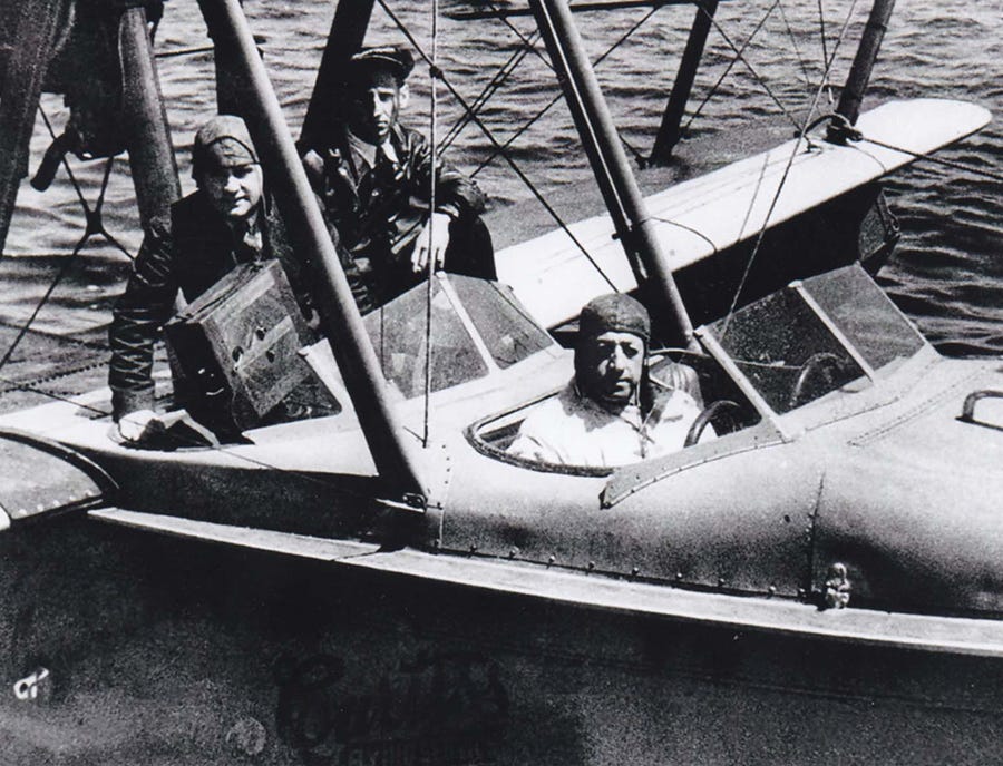 Captain Wincapaw Captain Wincapaw