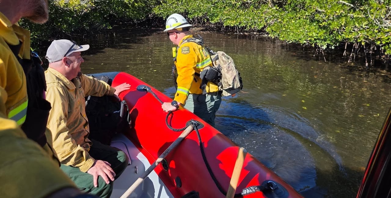 Marine Unit Assists with Island Fire Check on Braden River