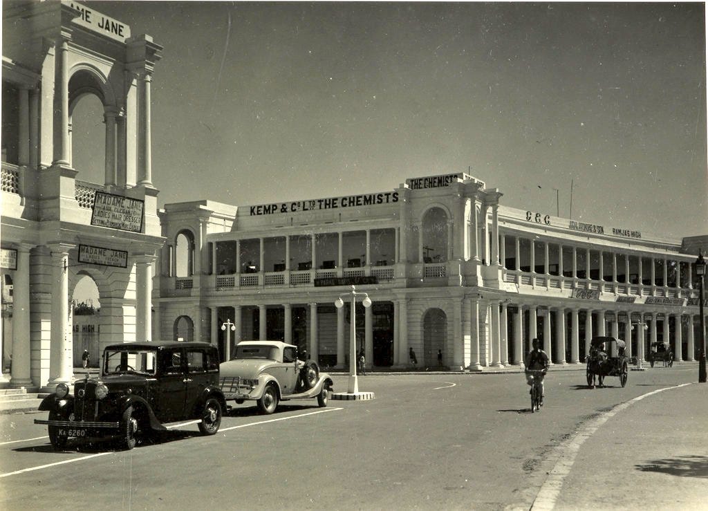 indianhistorypics on X: "1930s :: Connaught Place , Delhi ( Photo - British  Library) https://t.co/DSfAogXVky" / X