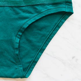 Leg Openings 101: How Shape, Binding & Elastic Impact Comfort