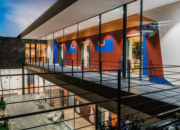 Quinta do Quetzal winery and art museum