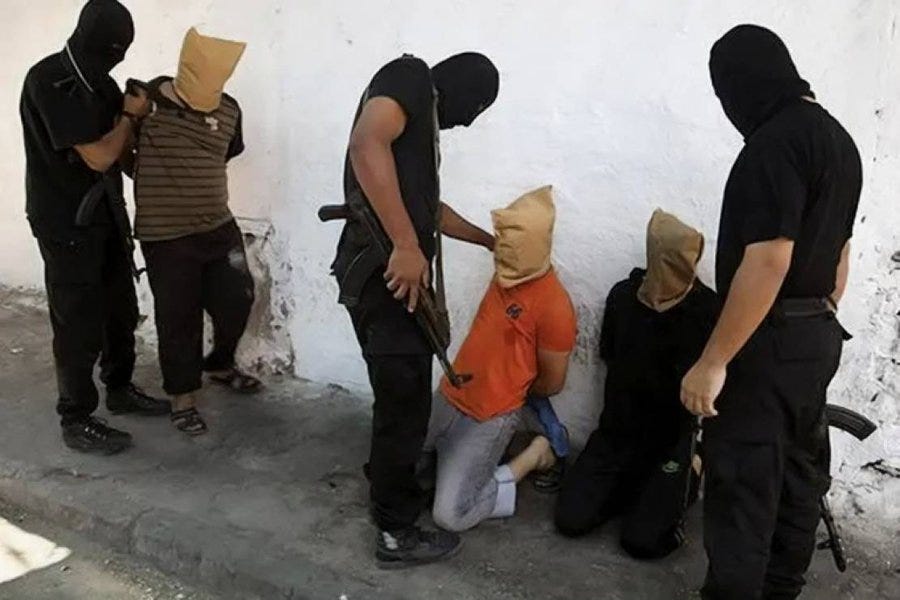 Hamasin islamistiset terroristit kaappasivat tänä vuonna gazalaisia, joita epäiltiin “yhteistyöstä Israelin kanssa”, kun nämä olivat vastanneet IDF:n puheluihin, joissa Israelin sotilaat varoittivat siviilejä tulevista iskuista. Hamasin terroristien mielestä siviilien ei olisi pitänyt siirtyä varoituksesta turvaan, vaan kuolla “marttyyreina”, jotta he voisivat syyttää Israelia propagandassaan. Siviilien vaihtoehto on jäädä pommi-iskun alle kuolemaan varoituksista huolimatta “marttyyrina” Hamasin vaatimusten mukaisesti — tai tulla itse murhatuksi Hamasin toimesta “islamin pettämisestä”. Hamasin islamistiset terroristit kaappasivat tänä vuonna gazalaisia, joita epäiltiin “yhteistyöstä Israelin kanssa”, kun nämä olivat vastanneet IDF:n puheluihin, joissa Israelin sotilaat varoittivat siviilejä tulevista iskuista. Hamasin terroristien mielestä siviilien ei olisi pitänyt siirtyä varoituksesta turvaan, vaan kuolla “marttyyreina”, jotta he voisivat syyttää Israelia propagandassaan. Siviilien vaihtoehto on jäädä pommi-iskun alle kuolemaan varoituksista huolimatta “marttyyrina” Hamasin vaatimusten mukaisesti — tai tulla itse murhatuksi Hamasin toimesta “islamin pettämisestä”.