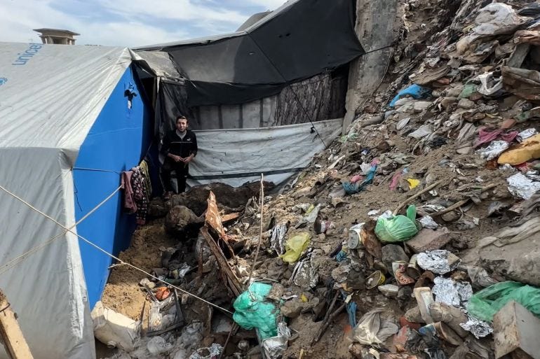 ‘Rats run over our faces’: Gaza’s displaced left to rot on mountains of waste - Palestine Will Be Free ‘Rats run over our faces’: Gaza’s displaced left to rot on mountains of waste - Palestine Will Be Free