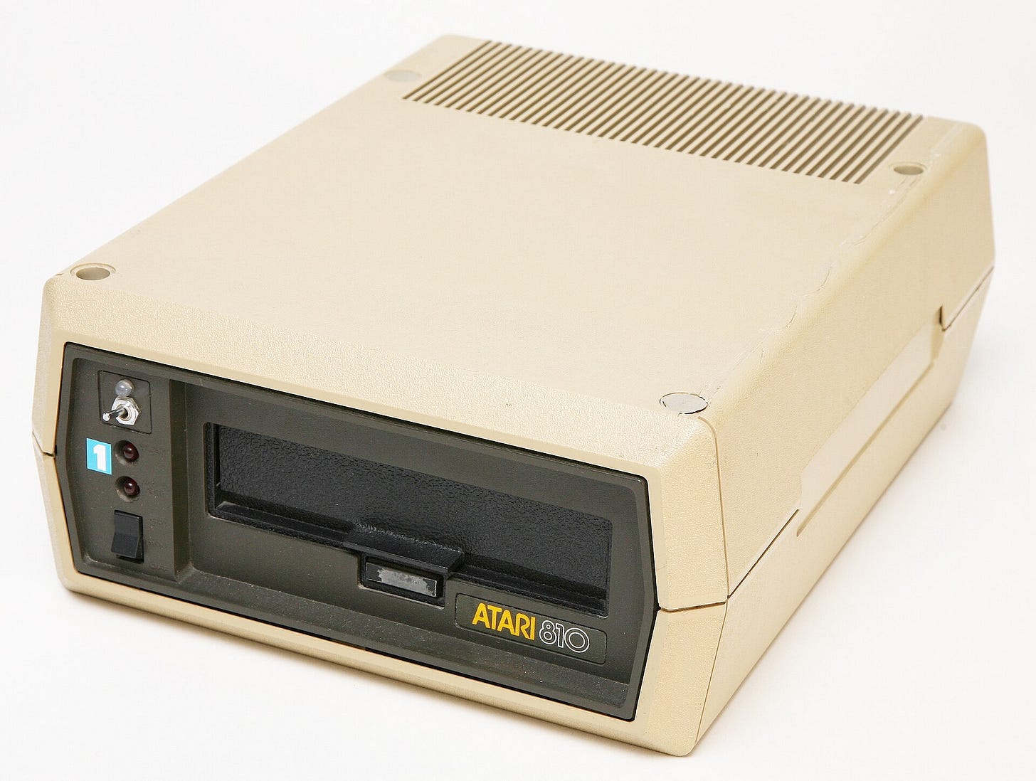 The Atari 1050 disk drive and its unusual storage size