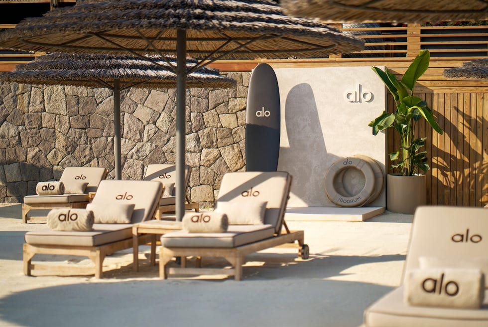 Alo's takeover of the Mandarin Oriental Bodrum beach club combines mindful movement with maximum relaxation Alo's takeover of the Mandarin Oriental Bodrum beach club combines mindful movement with maximum relaxation