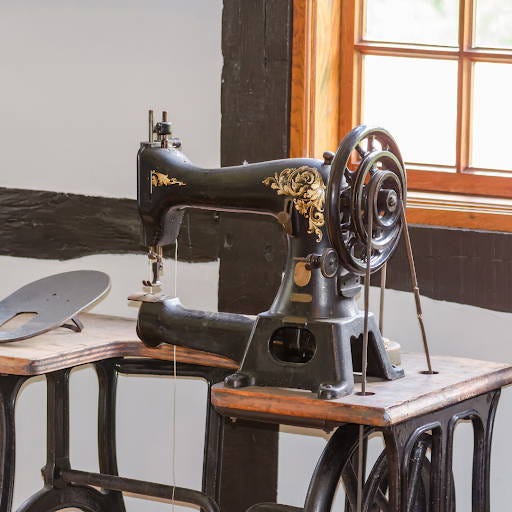 Manual Sewing Machines