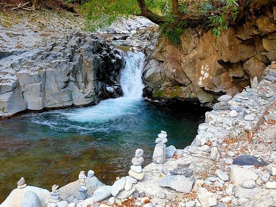 かに滝（河津七滝） - Picture of Kanidaru Falls (Kawazu Nanadaru Waterfalls), Kawazu-cho  - Tripadvisor
