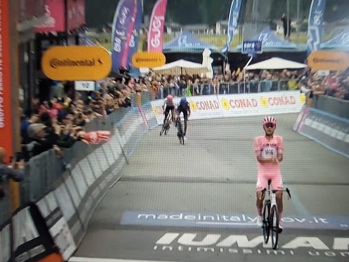 8 shots that show Romain Bardet attacking, being caught and ultimately, finishing second behind Isaac Det Toro on stage 17