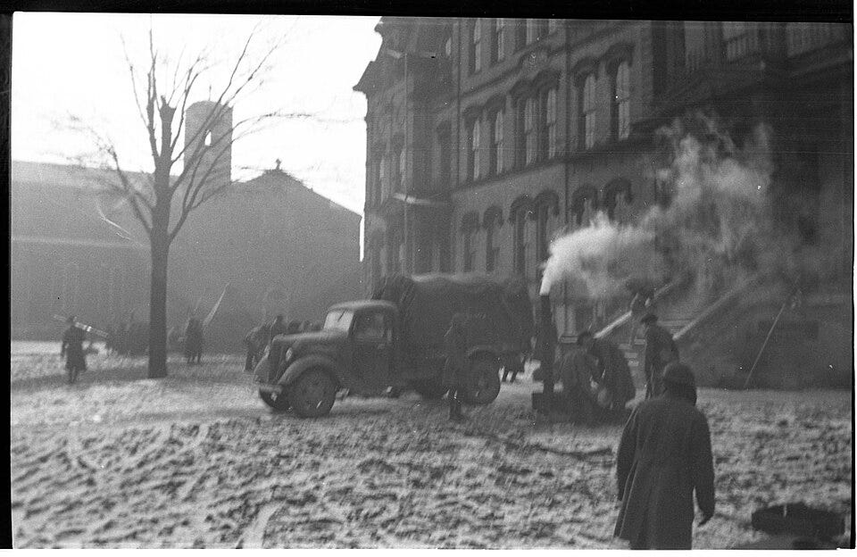 File:Nation Guard drilling at Flint school during 1937 strike 4.jpg