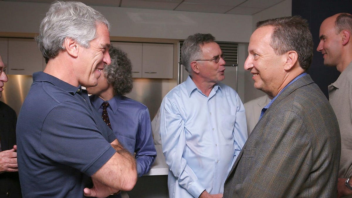 What Does Larry Summers Think of Himself?