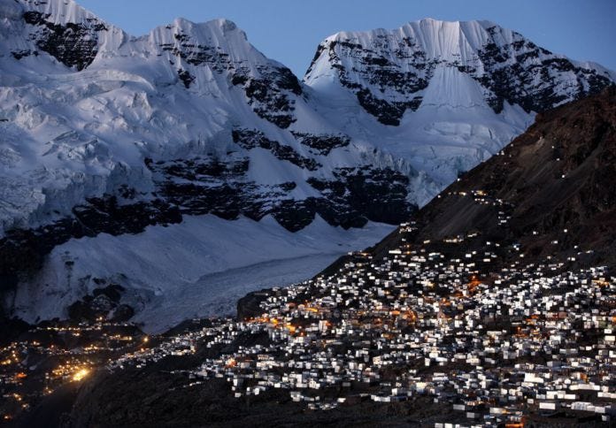 La Rinconada é uma cidade aos pés de uma majestosa geleira andina peruana, a 5.100 metros acima do nível do mar