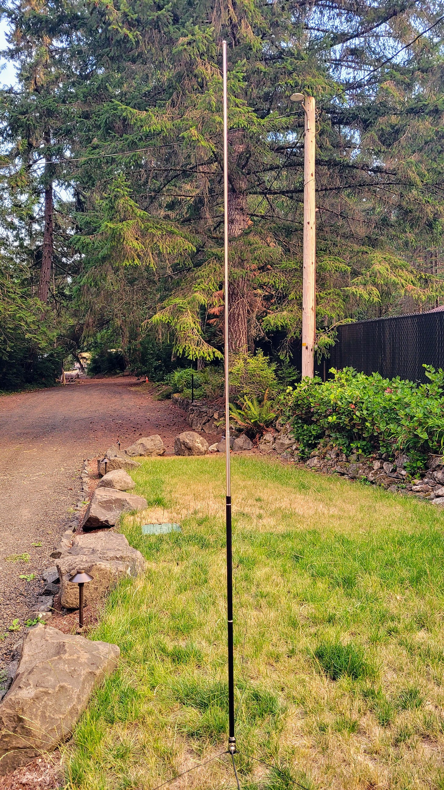Radioddity HF-009 antenna set up for 10 meters