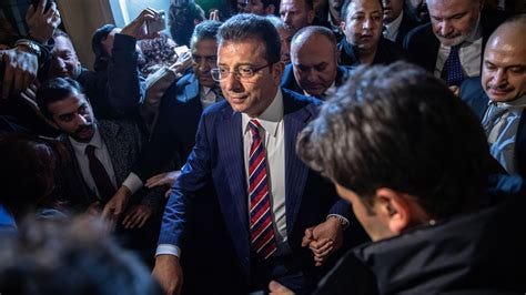 Resultado de imagen de Turquía prohíbe las ventas en corto tras la detención del alcalde de Estambul, Ekrem Imamoglu