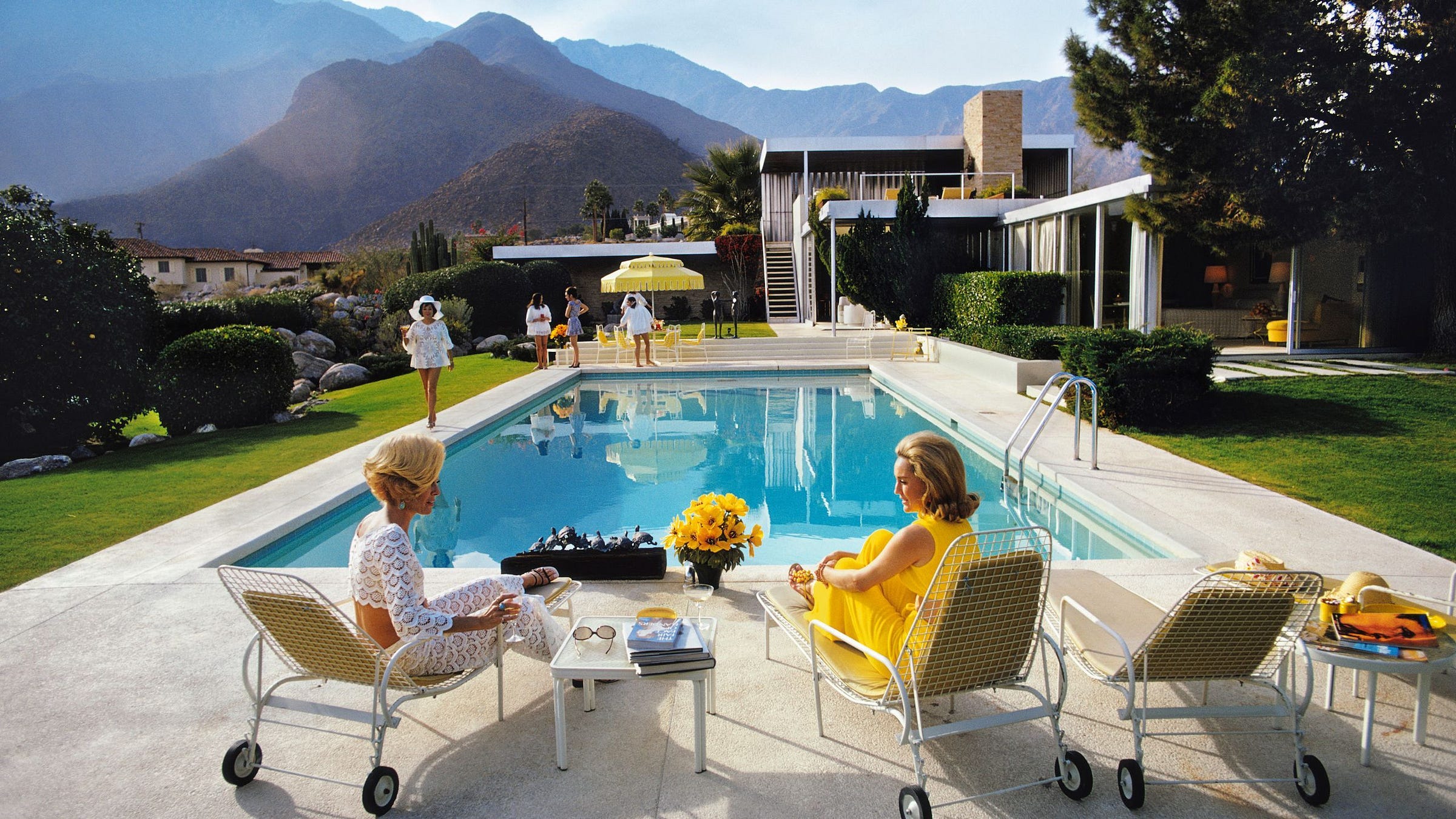 The Iconic Slim Aarons 'Poolside Gossip' Home in Palm Springs Sells for  Record Sum | Architectural Digest