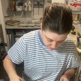 Today I mixed a bluish colour 💙