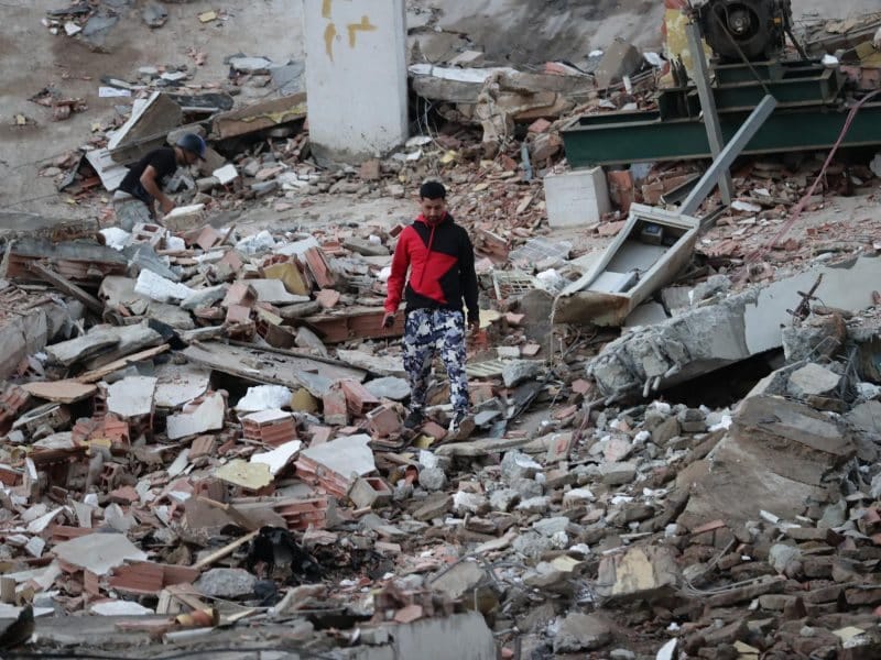Reportan edificios caídos en Los Palos Grandes y Altamira y San Bernardino  en Caracas por el terremoto – Efecto Cocuyo