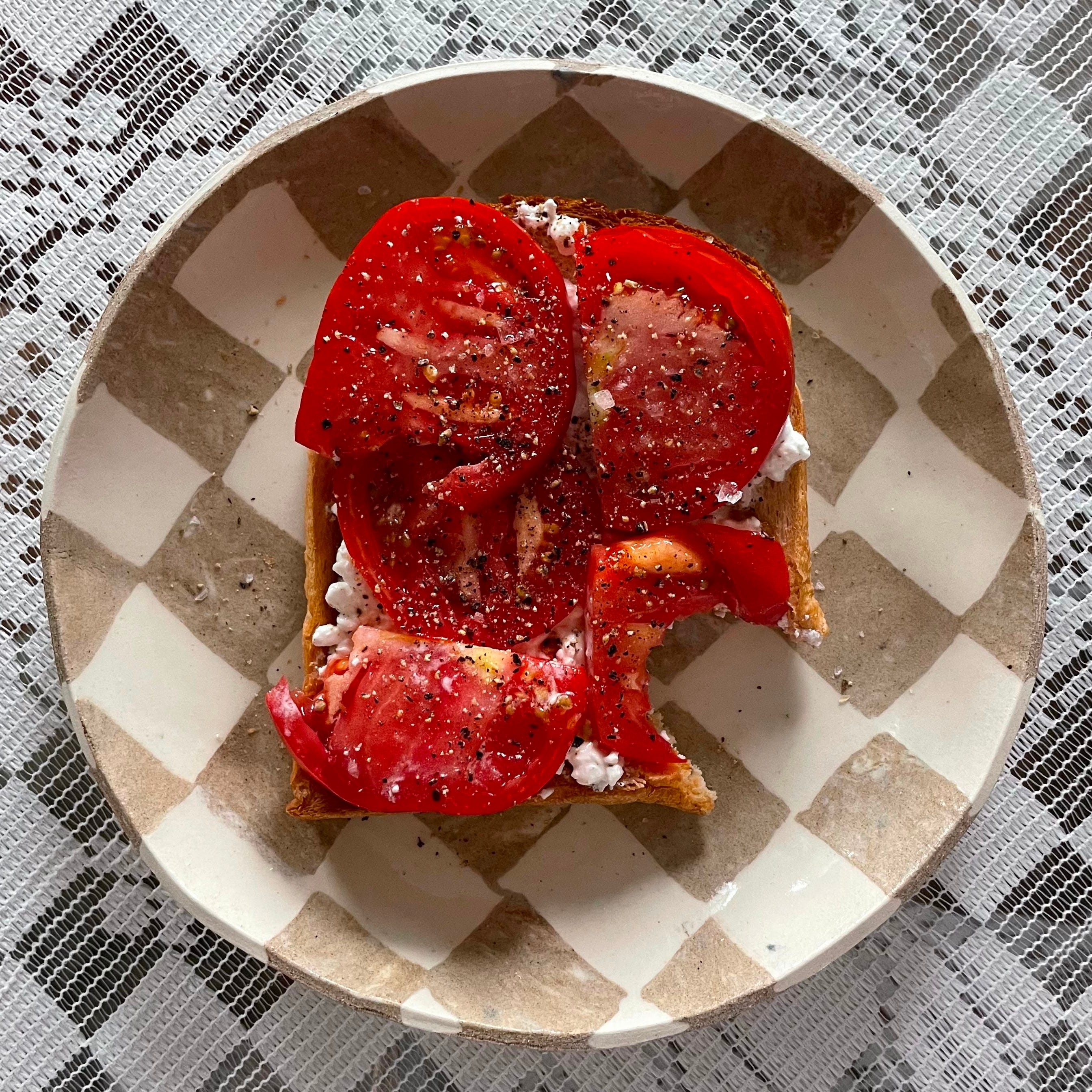 Unexpected Red & End-of-Tomato-Season Dread