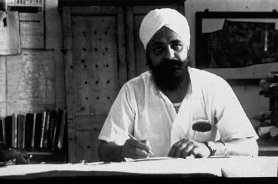 Xotinim qora tanlilardan tortinadi.