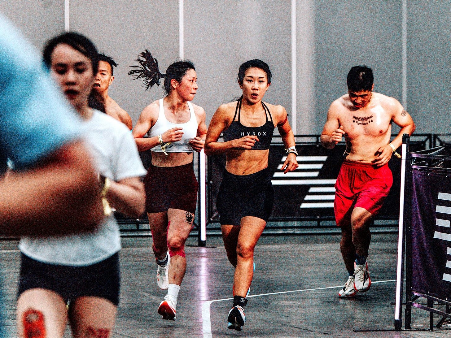Chinese urbanites workout Chinese urbanites workout