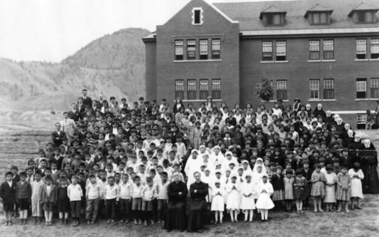   Image courtesy Archives Deschâtelets-NDC  