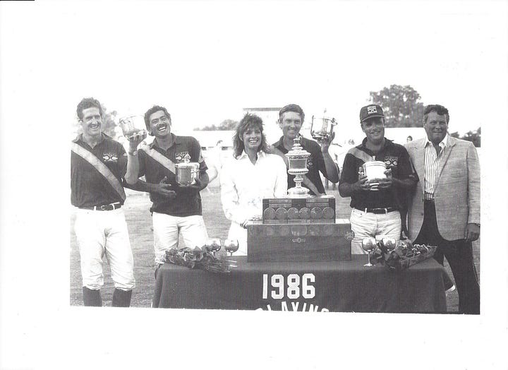 (L) 1986 Silver Cup winners - Carter Ranch Stewart Armstrong, Fayyez Uddin, Linda Grey, Charles Smith & Preston Carter (R) 1986 Silver Cup BPP Miss Ellen, Charles Smith - 42477