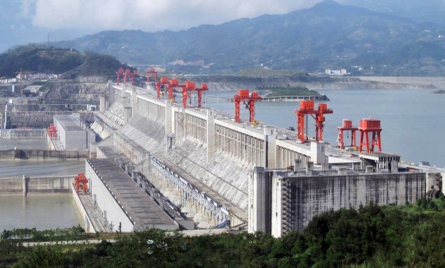 Hidrelétrica de Três Gargantas, construída no Rio Yang-tsé