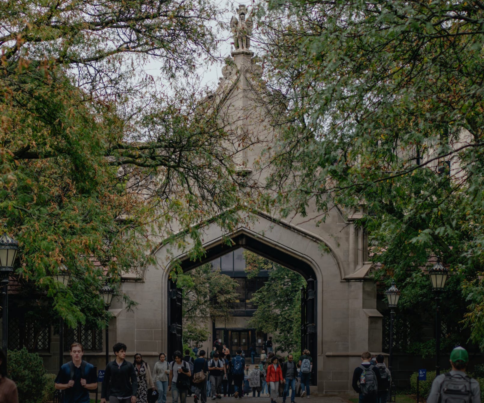 Colleges Face a Financial Reckoning. The University of Chicago Is Exhibit A.