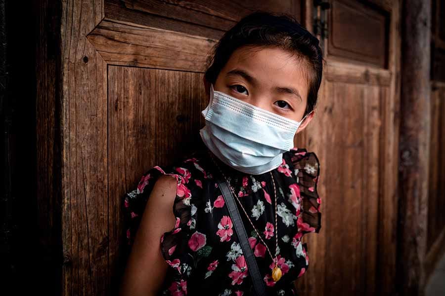 Ilustrasi anak menggunakan masker