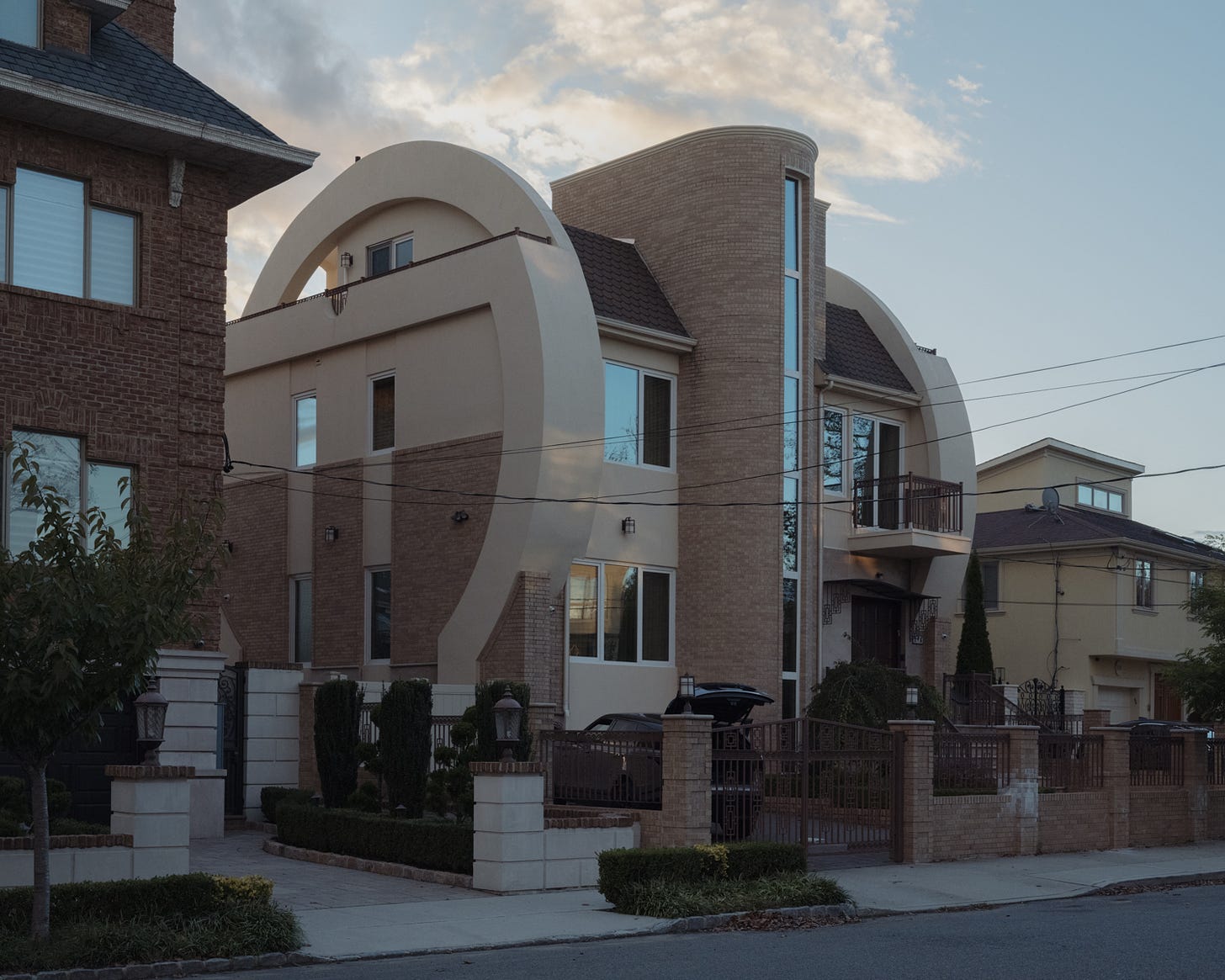 Circular house, Mill Basin