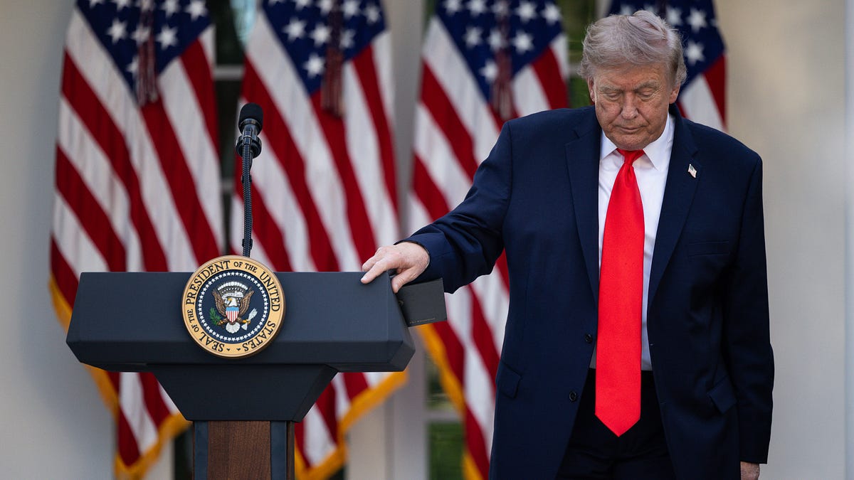 🤢 Trump the Bathroom Slob?
