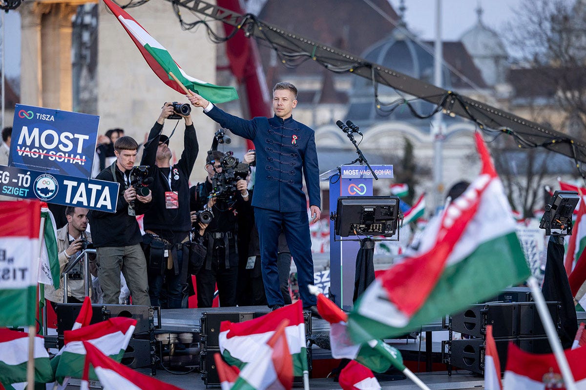 Hungary: The Flood | Gordon F. Sander | The New York Review of Books