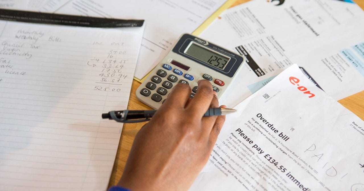 More Americans live paycheck to paycheck, report finds | FOX 29 Philadelphia