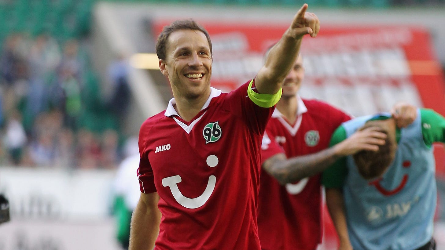 Former US Bundesliga player Steven Cherundolo on the new DFL office in New  York: "Enthusiasm for the Bundesliga is growing" | DFL Deutsche Fußball Liga