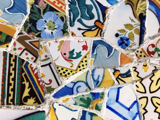Fotografía de mosaicos de Gaudi en Barcelona