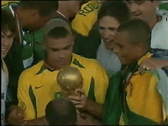 Quería un corte a la CR7 y su papá se lo hace a la Ronaldo