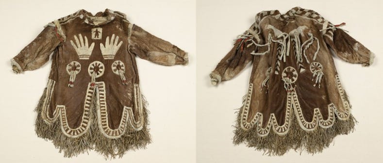 https://www.beaux-arts.ca/magazine/votre-collection/mbac/lheritage-du-chaman-le-manteau-de-langakuq-inuit-digloulik