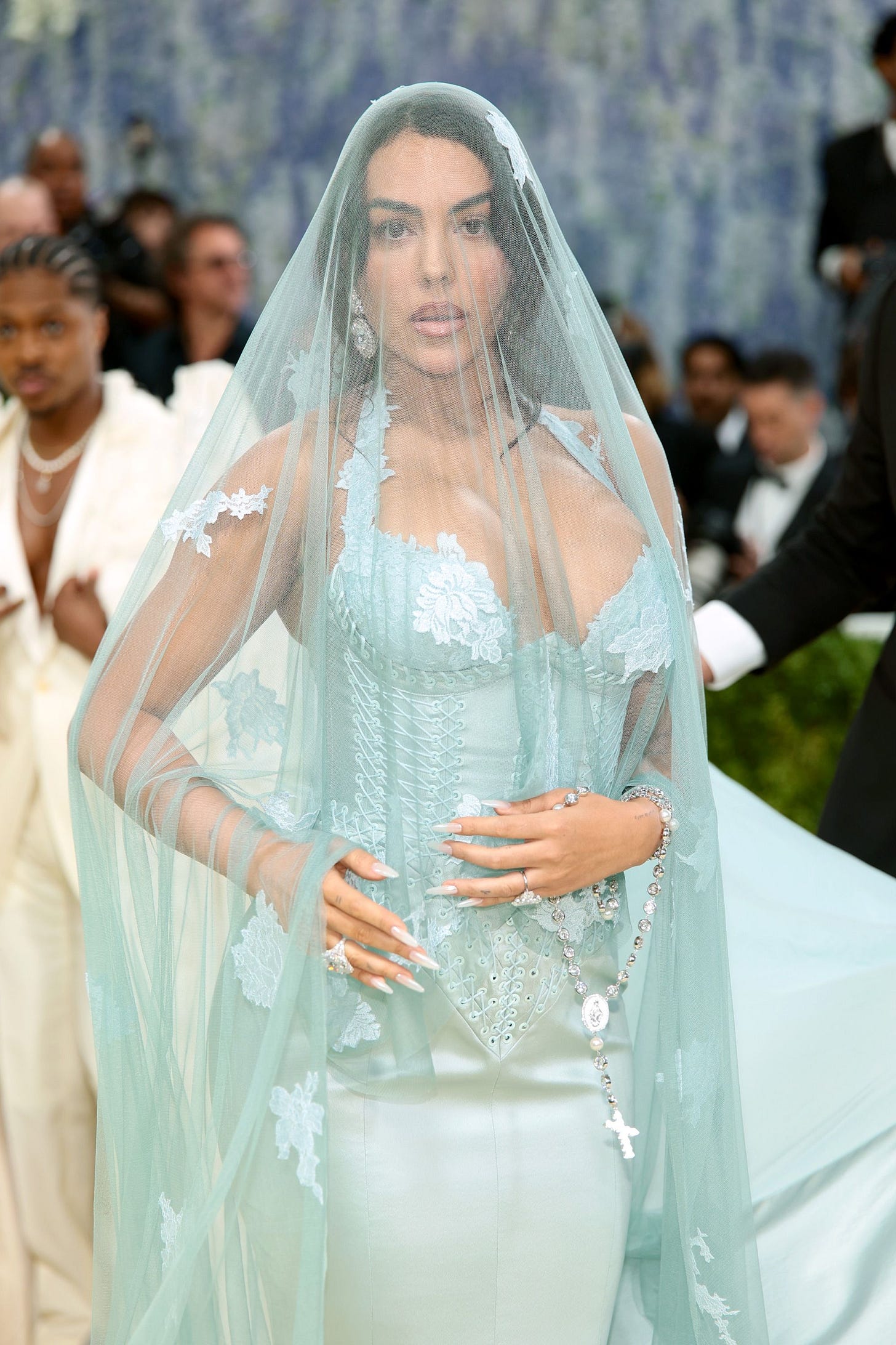 Georgina Rodríguez Stuns in an Aqua Green Dress with a Veil at the 2026 Met  Gala | Vogue Arabia