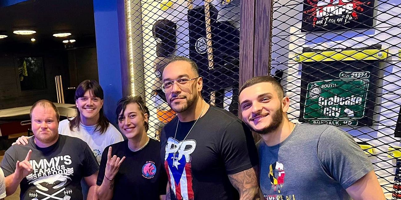 Dominik Mysterio booed at dinner at Jimmy's Seafood?