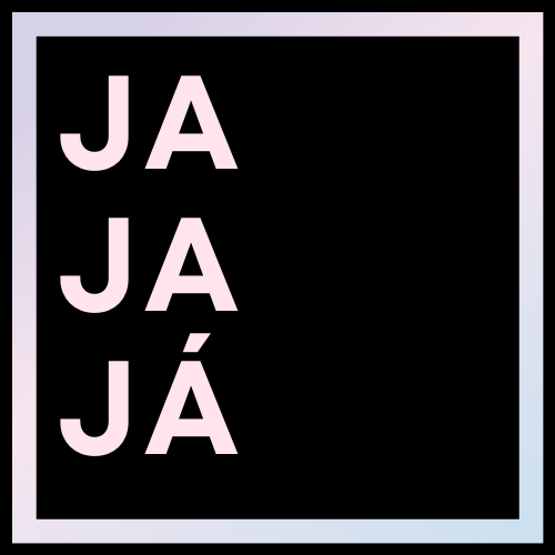 Risa en tu Idioma logo